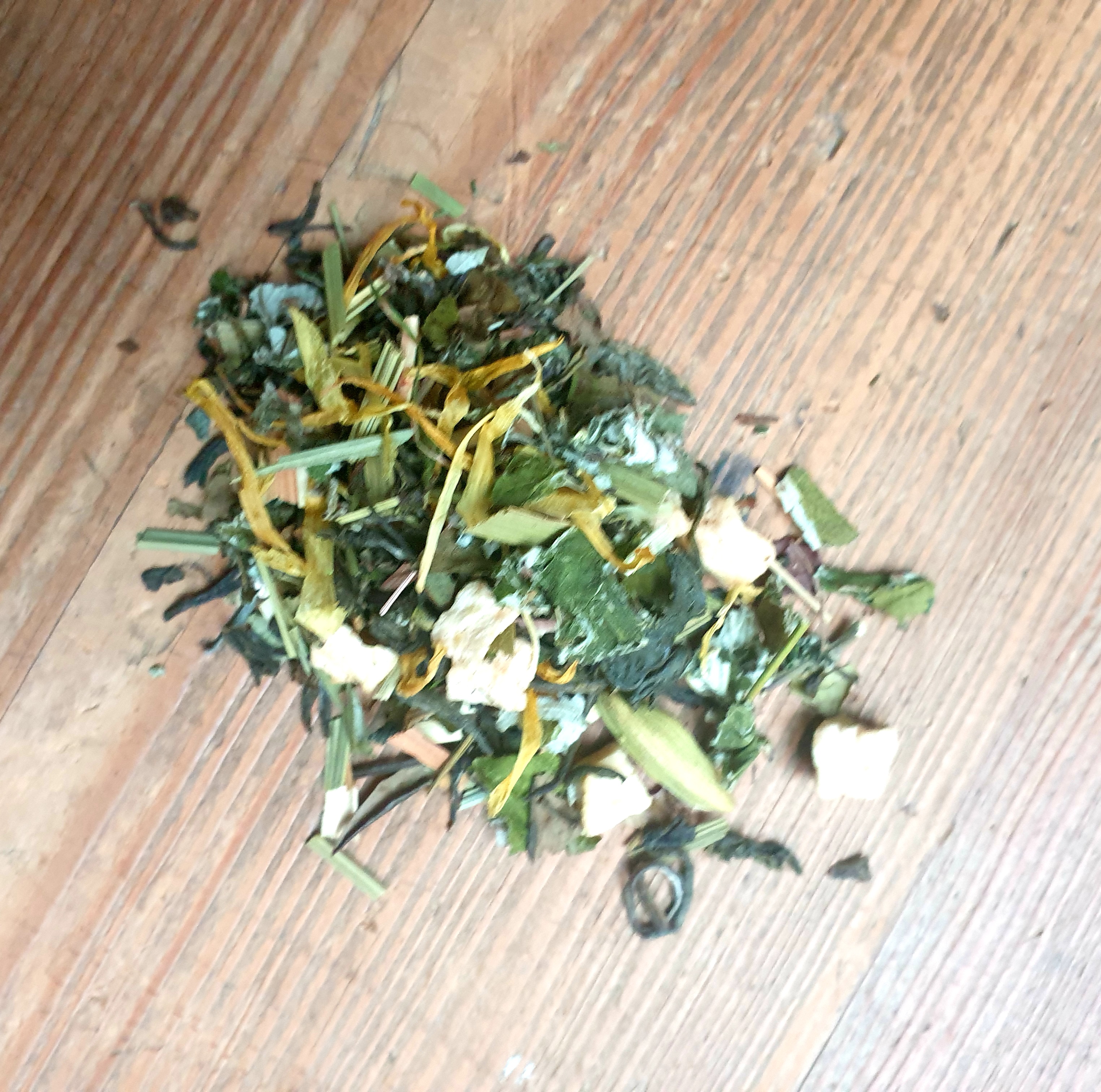 aromat. grüner Tee - Ingwer / Zitrusfrüchte / Honig